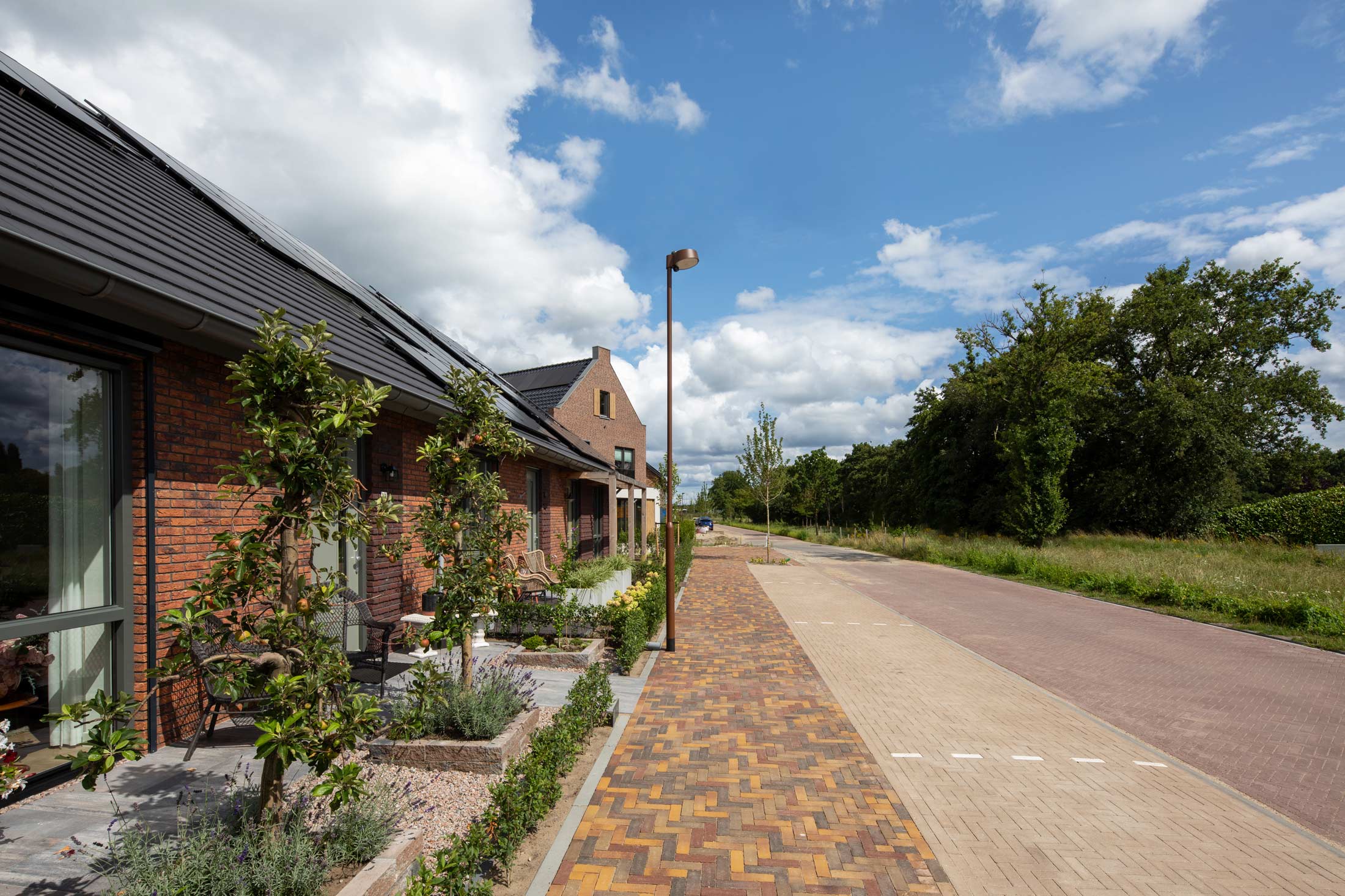 Bloemendal in barneveld met armatuur nyx330 in corten brown